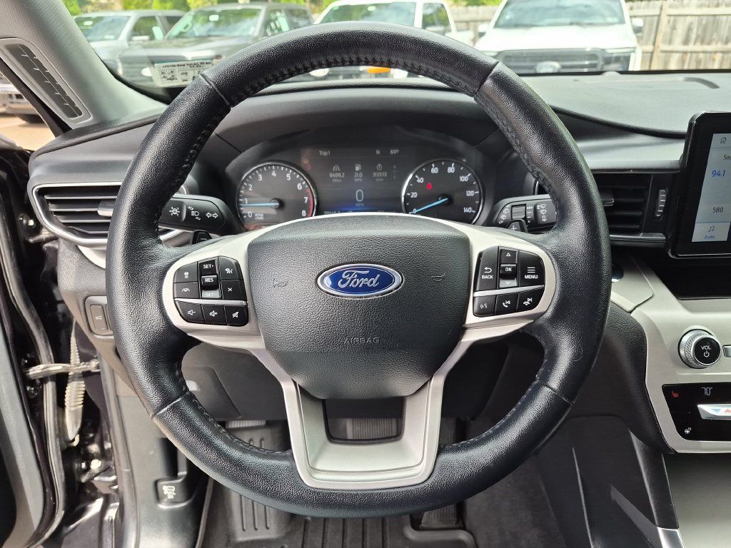 Certified 2021 Ford Explorer XLT w/ Equipment Group 202A AWD/4WD image 24