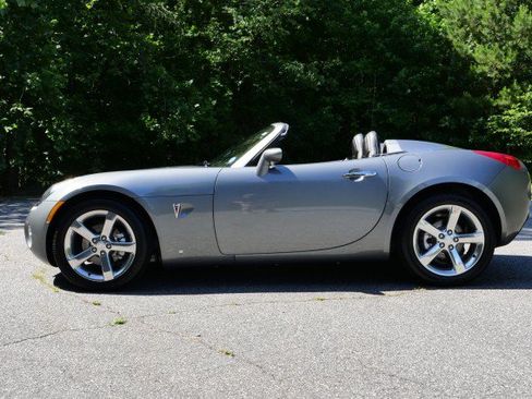 Used 2007 Pontiac Solstice Convertible w/ Premium Package RWD image 38