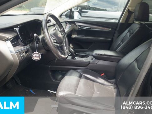 Used 2018 Cadillac XT5 Premium Luxury AWD/4WD image 6