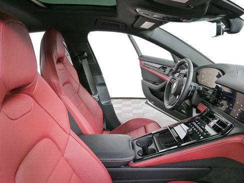 New 2026 Porsche Panamera image 23