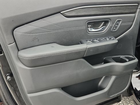 New 2026 Honda Pilot Touring image 8