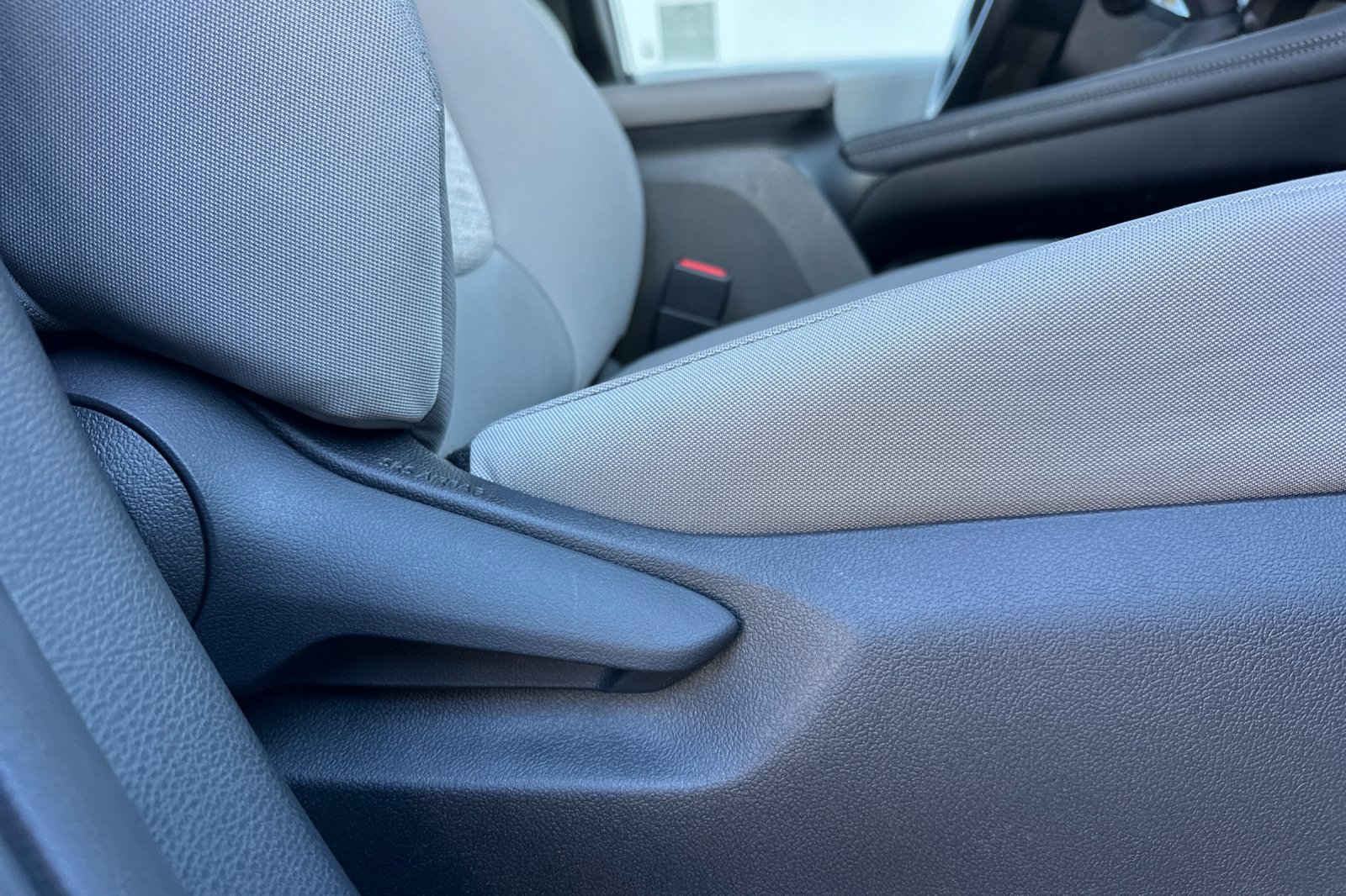 Certified 2026 Toyota Sienna LE FWD image 25