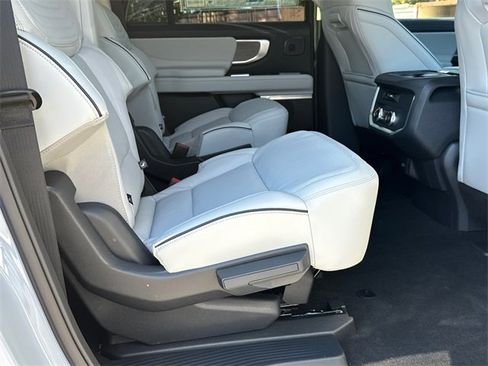 New 2025 Ford Expedition Max Platinum w/ Platinum Ultimate Package image 15