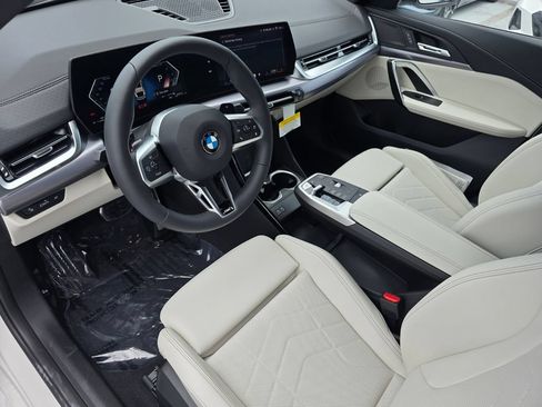 New 2026 BMW X2 xDrive28i w/ M Sport Package AWD/4WD image 8