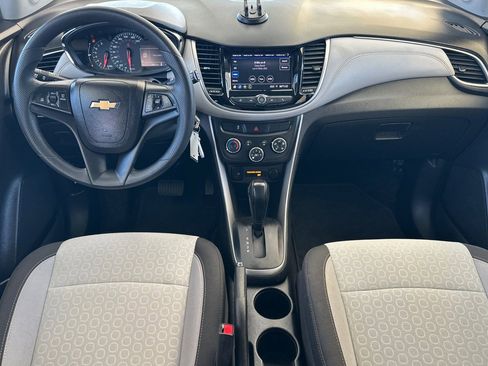Used 2021 Chevrolet Trax LS w/ Tint and Cruise Package AWD/4WD image 13