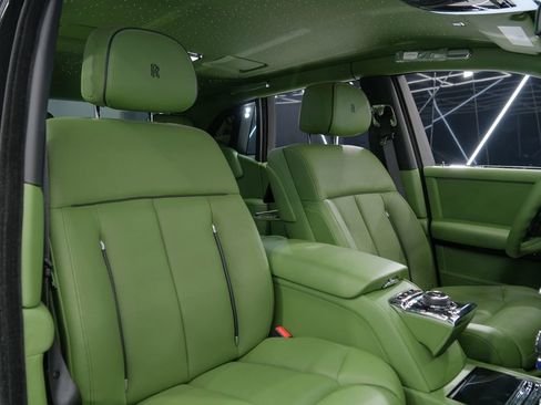 Used 2023 Rolls-Royce Phantom Sedan w/ The Phantom Package image 59