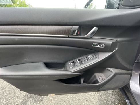 Used 2021 Honda Accord EX-L image 12