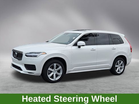 Used 2022 Volvo XC90 T5 Momentum image 3