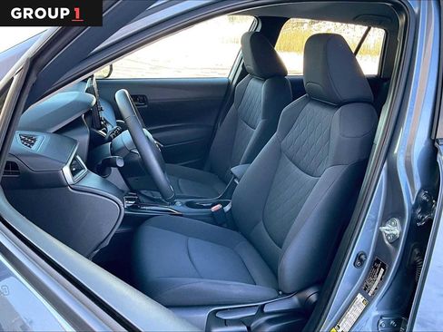 Certified 2022 Toyota Corolla Cross LE image 9