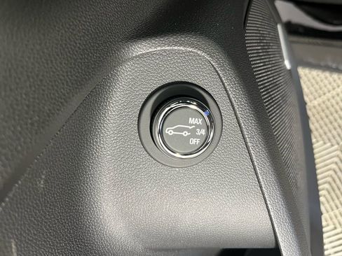 New 2026 Chevrolet Trax RS w/ Sunroof Package image 28