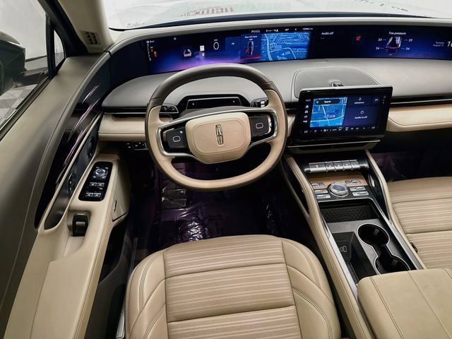 Used 2025 Lincoln Nautilus Reserve w/ Jet Appearance Package AWD/4WD image 24