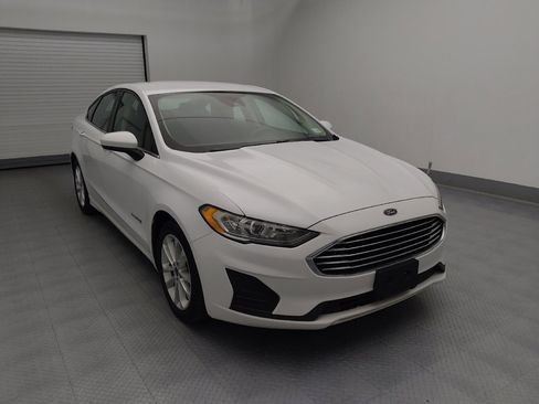 Used 2019 Ford Fusion SE image 13