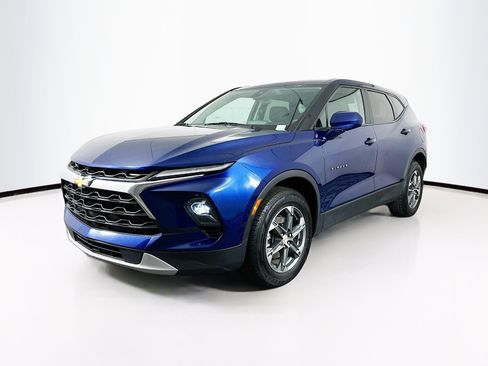 Used 2023 Chevrolet Blazer LT image 3
