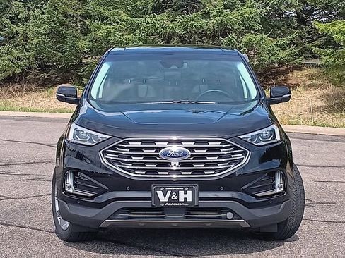 Used 2019 Ford Edge Titanium w/ Equipment Group 301A AWD/4WD image 31