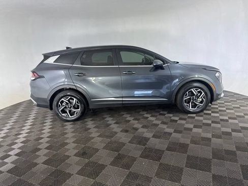 Used 2023 Kia Sportage LX FWD image 6