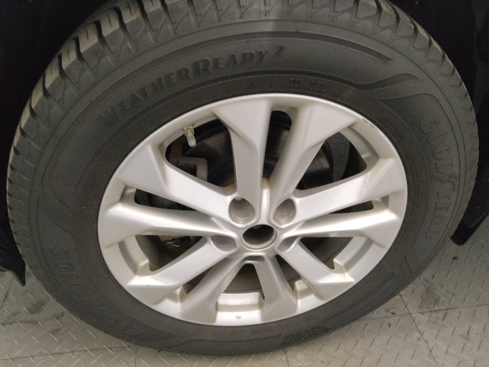 Used 2016 Nissan Rogue SV AWD/4WD image 31