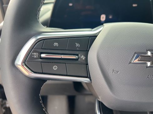 Used 2026 Chevrolet Traverse Z71 image 30