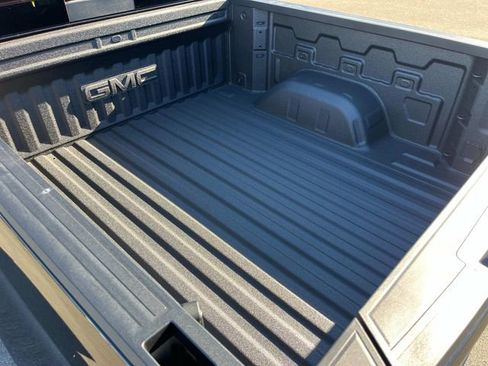 New 2025 GMC Sierra 1500 Denali image 13