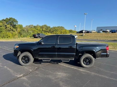 Used 2021 Toyota Tacoma SR w/ SR Convenience Package image 6