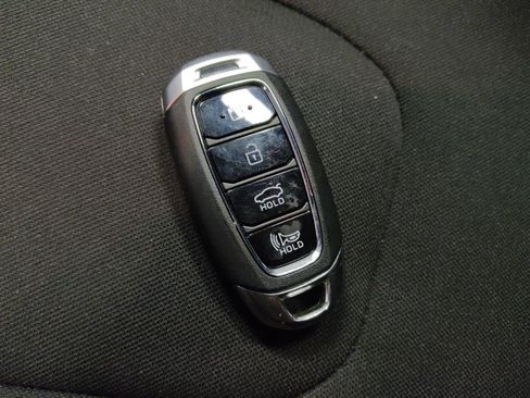Used 2022 Hyundai Elantra SEL w/ Convenience Package FWD image 32