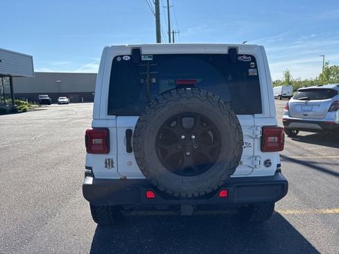 Used 2018 Jeep Wrangler Unlimited Sahara w/ Quick Order Package 24M Moab AWD/4WD image 4