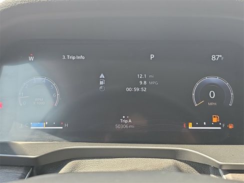 Used 2023 Jeep Grand Cherokee Limited image 12