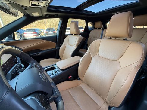 Used 2023 Lexus RX 350h image 12