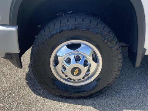 Used 2020 Chevrolet Silverado 3500 High Country image 13