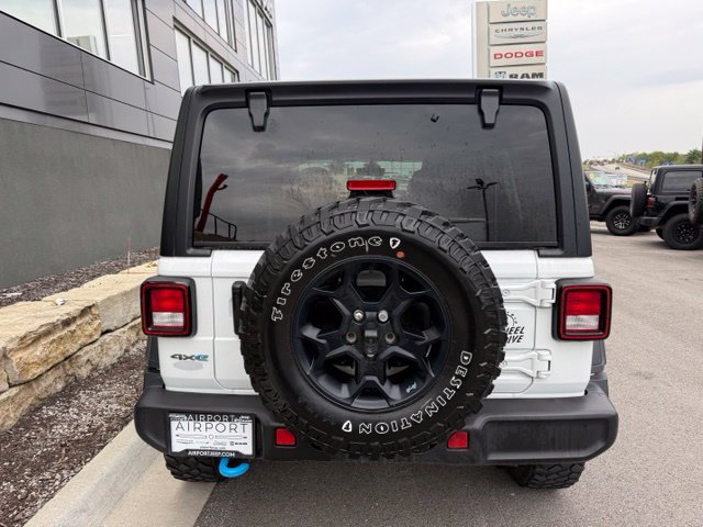 Used 2023 Jeep Wrangler Unlimited w/ Cold Weather Group AWD/4WD image 4