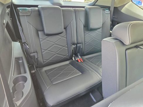 Certified 2026 Volkswagen Atlas SE w/ Panoramic Sunroof Package FWD image 15