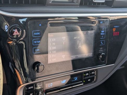 Used 2018 Toyota Corolla SE image 14