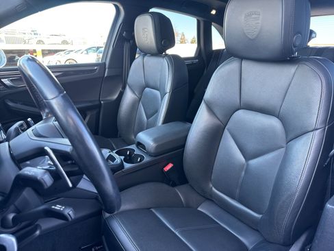 Used 2022 Porsche Macan image 5