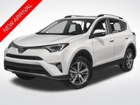 Used 2018 Toyota RAV4 XLE w/ All Weather Liner Package FWD image 1