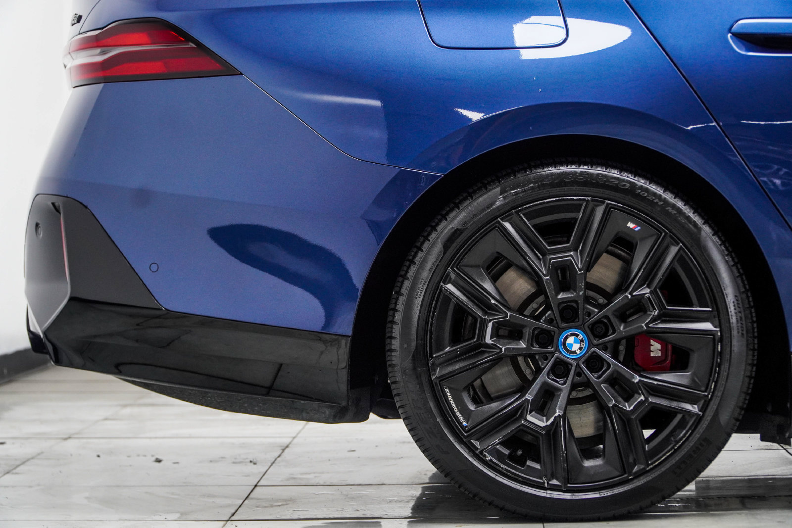 Used 2024 BMW i5 M60 w/ Premium Package AWD/4WD image 9