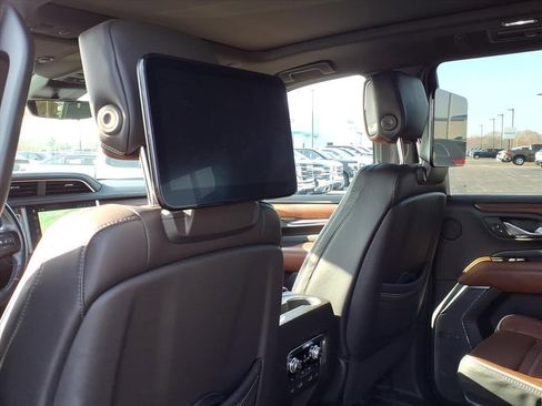 Used 2023 GMC Yukon Denali Ultimate image 21