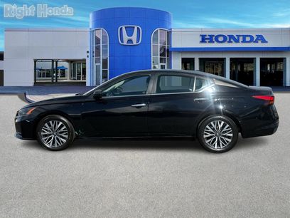 Used 2024 Nissan Altima 2.5 SV