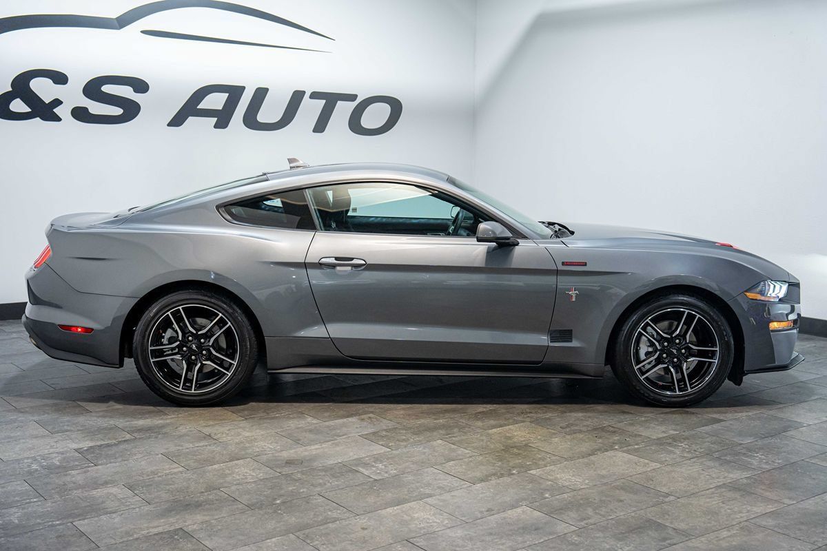 Used 2022 Ford Mustang Coupe w/ Equipment Group 101A RWD image 8