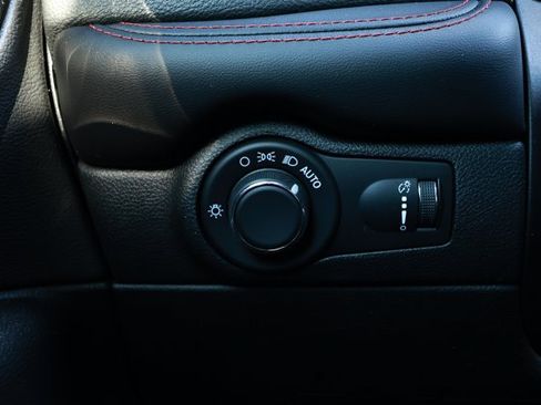 Used 2024 Dodge Durango GT RWD image 15