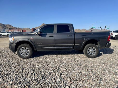Used 2023 RAM 2500 Limited AWD/4WD image 2