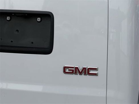 Used 2024 GMC Savana 2500 w/ Driver Convenience Package image 7