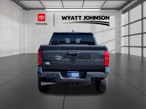 Used 2025 Toyota Tacoma TRD Off-Road AWD/4WD image 4