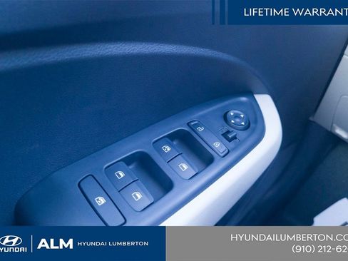 New 2026 Hyundai Venue SEL FWD image 33