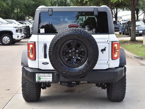 Certified 2024 Ford Bronco Wildtrak AWD/4WD image 9