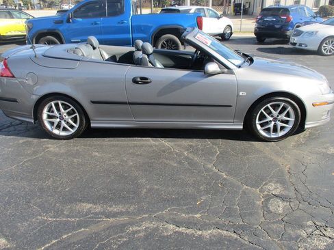 Used 2004 Saab 9-3 Aero FWD image 4