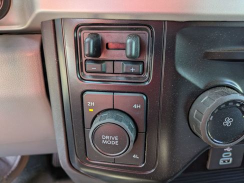 New 2026 Ford F550 4x4 Crew Cab image 25