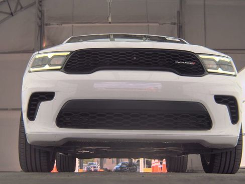 Used 2023 Dodge Durango GT image 3