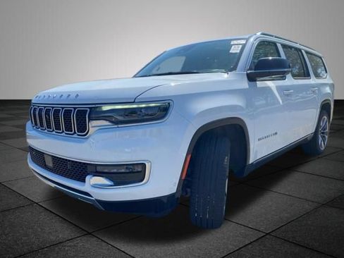 Used 2024 Jeep Wagoneer L Series III w/ Premium Group I AWD/4WD image 16