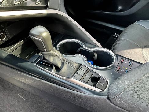 Used 2020 Toyota Camry XSE w/ Driver Assist Package image 18