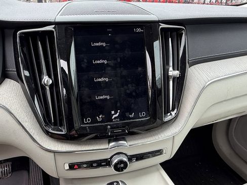 Used 2019 Volvo XC60 T6 Inscription w/ Protection Package Premier AWD/4WD image 4