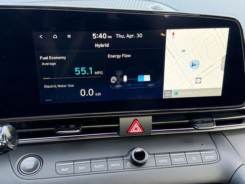 New 2026 Hyundai Elantra SEL FWD image 25